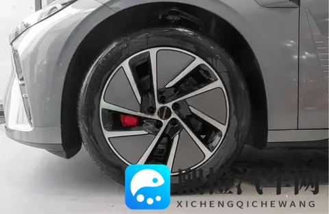 20 万 级纯电轿车选 购攻略：星途星纪元ES如何做到入门即满 配-1