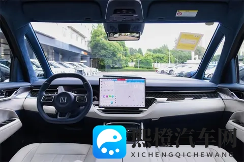 别只当它是商务车！极氪009超5成是家用，1-9月交付3万台-3