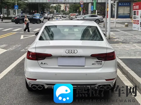十年老友座驾，2017款奥迪A4L，一手车况，10万出头代步香不香？-3