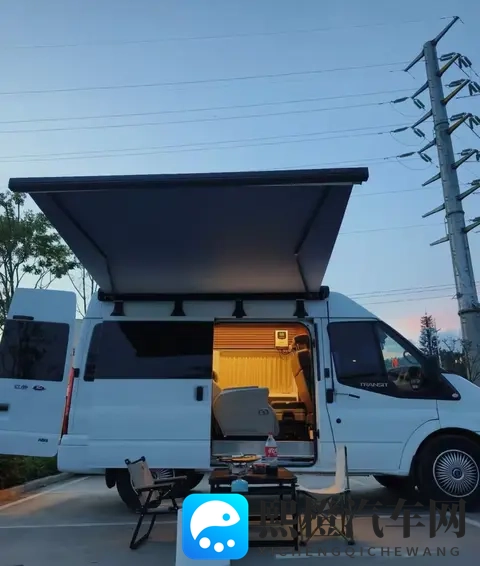 不是买的,是造的!福特全顺改成“小家”的男人,太会玩了!-1