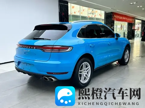 五一吃瓜 台北娜娜旗袍：台北街头旗袍秀，新车发布引关注-1