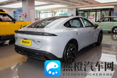 1399万元起,深蓝L06,一车满足多场景需求,适合年轻人-3