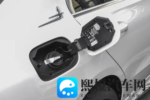 2025 款奔驰 C 级选购参考:围绕选装配置的各版本分析-1