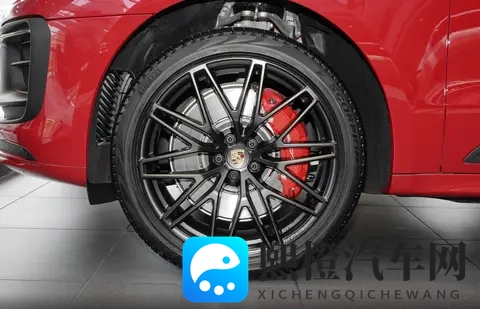 可运动、可舒适,提供三种动力系统,深度体验20T Macan-3