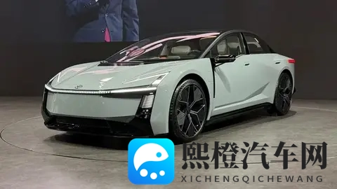 第13代丰田卡罗拉的“渣男”气质，真让女生上头-3