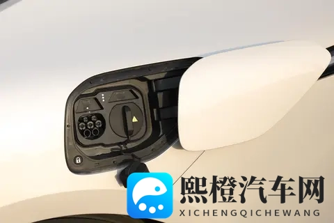 2599万起的豪华暴击!阿维塔12四激光版:四激光雷达+华为ADS-2