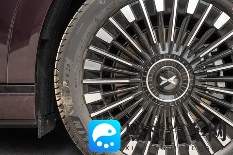 2025 款小鹏 X9 纯电版实车曝光!无图智驾,MPV 也能好开?-1