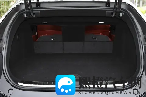 阿维塔 12 实际体验:兼顾多场景需求,均衡表现适配家庭使用-1