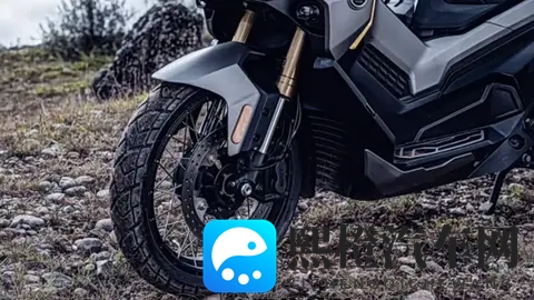 无极米兰发布两款踏板车,双缸450够硬核,大轮踏板也不错!-1