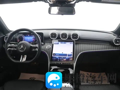 2万公里，一手白色奔驰C级，22万多体验豪华质感！-2