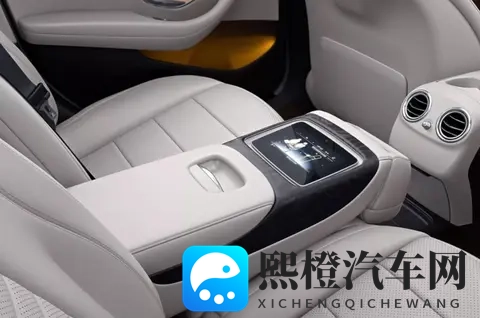 2026款奔驰长轴距E级上市，新增经典版仅售4299万，剑指宝马5系-1