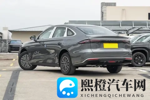 限时688万,银河星耀6上市,油耗28L,标配400V快充-2