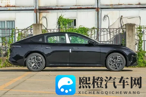 11月10日上市,标配激光雷达+8295芯片,东风系新款中大型轿跑!-3