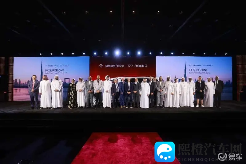 姬小满cos 开腿被c网站:姬小满Cosplay引争议,腿部动作引发网络热议-2