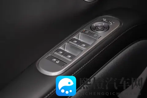 试驾帕里斯帝，适合二胎家庭，30万级大七座＋25T混动系统！-2