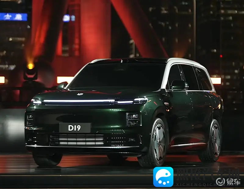 婷婷五月六月丁香:五月婷婷赏丁香,六月花影共芳菲-1