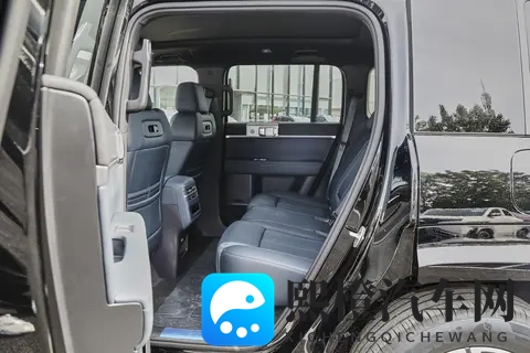 适合家用的科技大空间SUV，方程豹钛7解决出行痛点-2