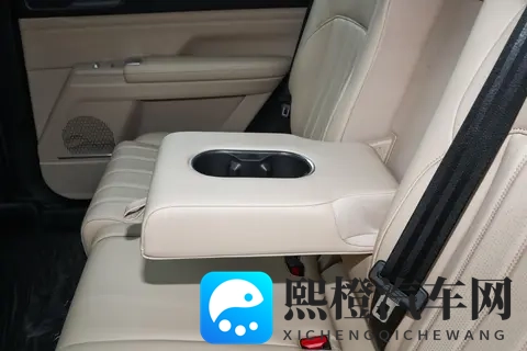 开了2025款捷途山海L7 PLUS,我觉得家用SUV就应该这样-3