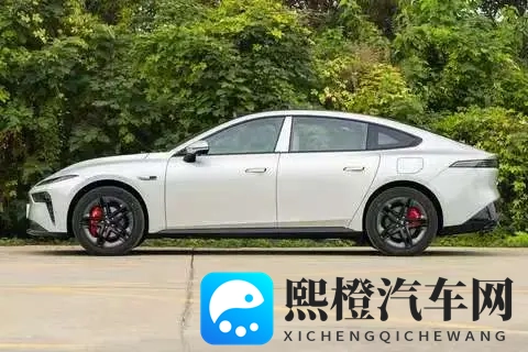 15万买新能源车，东风这款车的“+”号到底加了啥？看完心里有数-3