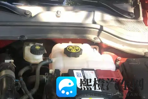 原车防冻液可以使用多少年?记住这2种情况,及时更换防冻液!-3