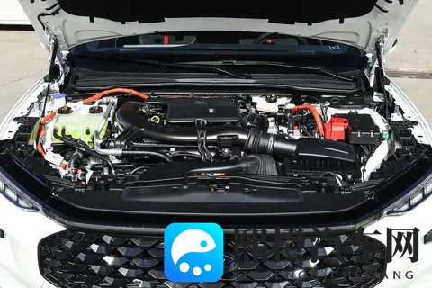 试驾完全新福特蒙迪欧,闺蜜决定放弃电车,选择插混动力-3