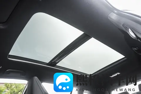 女澡堂各样年轻女胴体大众洗澡:大众汽车瞄准年轻女司机:时尚设计,人性配置,创新服务-2