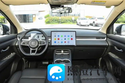 三代蓝电E5 PLUS体验记：终于有车懂普通家庭用车需求了-2