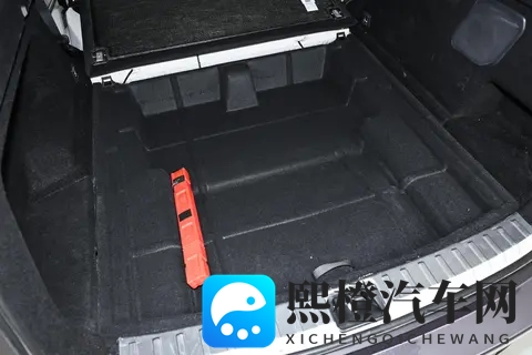 20万买SPA架构+全时四驱?2026款领克09不讲武德?-3