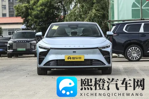 手握15万预算犯愁?这款车续航1645km,还有万元补贴真贴心!-1