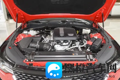 15 万拿下豪华后驱!凯迪拉克 CT4 各版本怎么选不踩坑-3