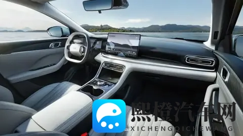 限时688万起,48米插混轿车,综合续航1700km,家用太香了!-1