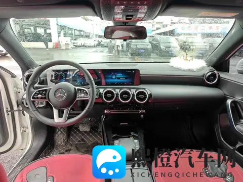 13万多拿下奔驰A级,22年一手车,都市代步精致之选?-2