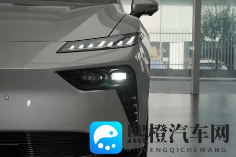 体验eπ007+:37秒破百+激光雷达,这回15万级轿车卷到头了?-3