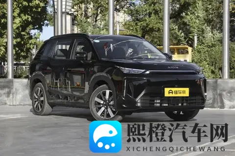 12万级SUV!标配大6座+双独悬,还有超长续航,AION i60香不香?-2