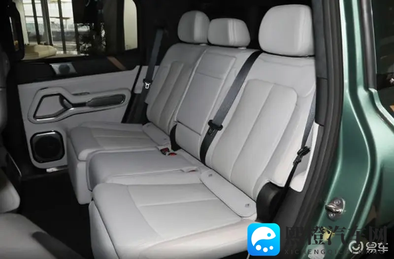 非洲女人与雄性性猛交:非洲女性与雄性动物激烈交配现象探究-1