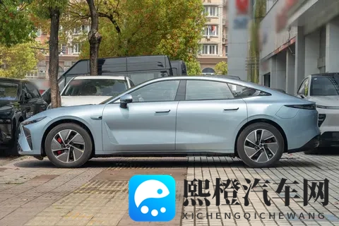 20万级中大型轿车,星纪元ES凭啥能打?深度解析购车理由-1