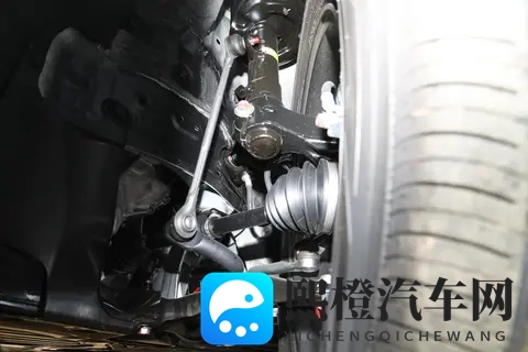 砍人血腥网站入口：智能驾驶技术革新，安全升级体验非凡-3