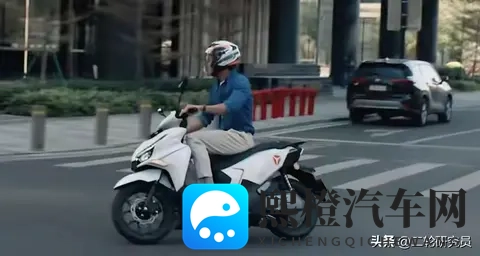 雅迪Velax炸场米兰！20分钟快充+105km续航-2