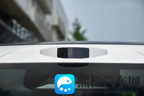 限时享10000元置换金,车长5217mm,配齐冰箱沙发大彩电,极氪009-1