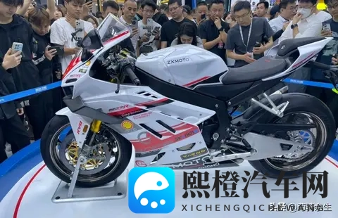 网红维权没用?张雪扛发动机硬刚宝马,瞄准拳击手发动机赛道!-1