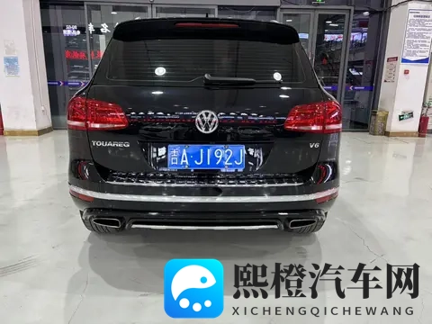 16万多拿下大众途锐,V6引擎+四驱,硬派越野也能家用-2