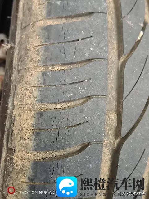 轮胎面磨损到什么程度就该换了?-1