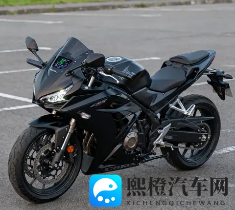 3万级仿赛新标杆 25款本田CBR400R 老头乐名号下藏着真实力-3
